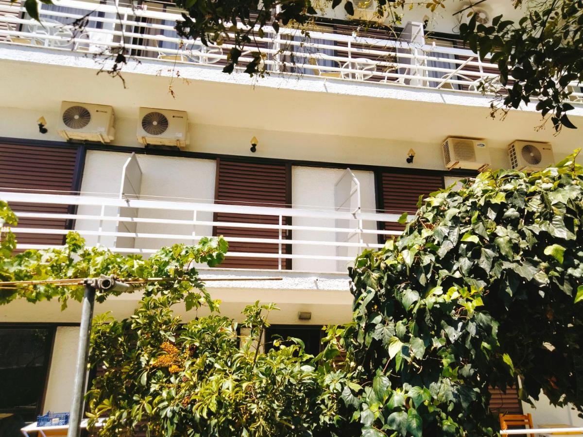 Golden Star Hotel Agia Marina  Exterior foto